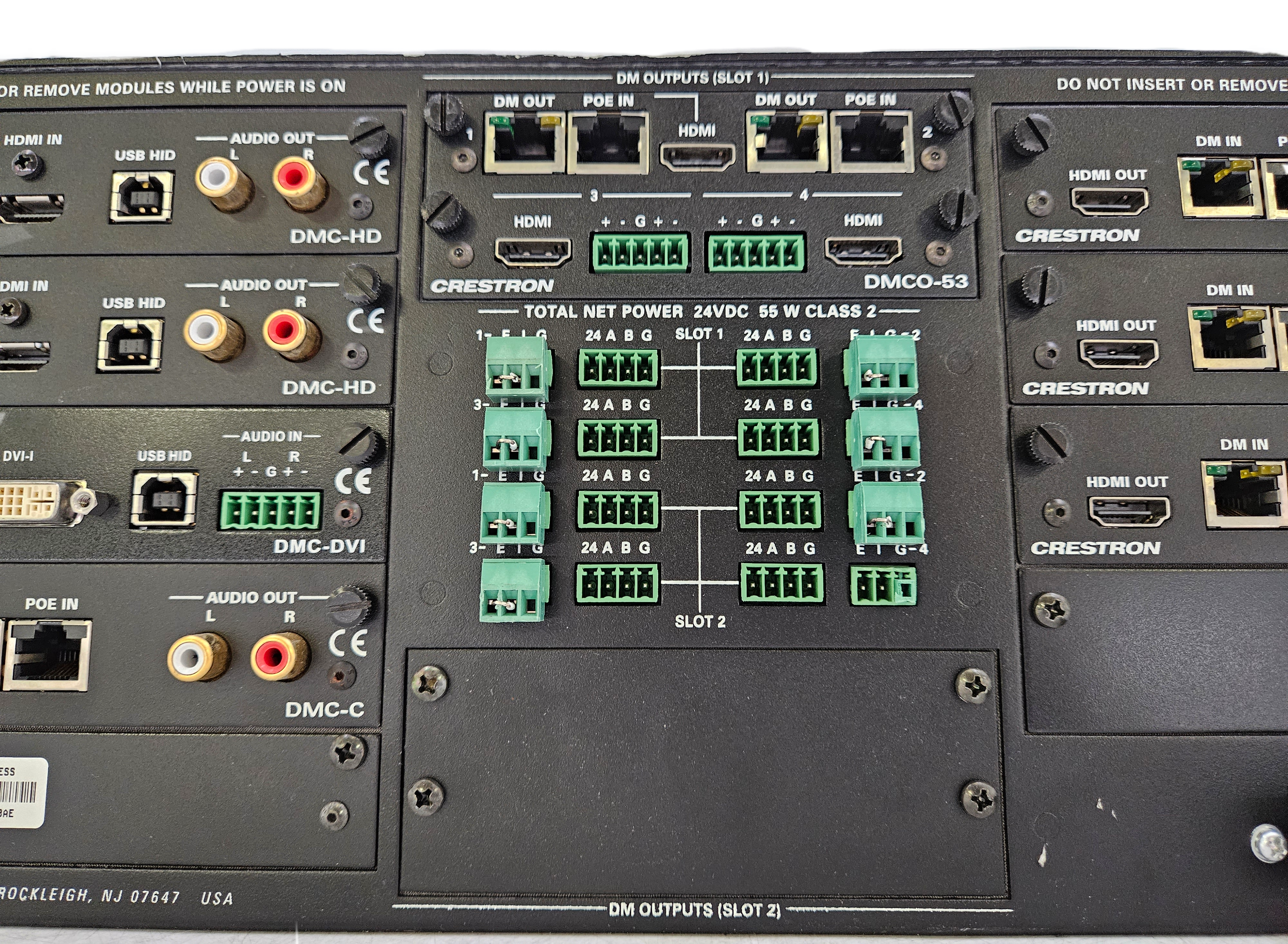 CRESTRON DM-MD8X8 - Toàn Tâm Sài Gòn